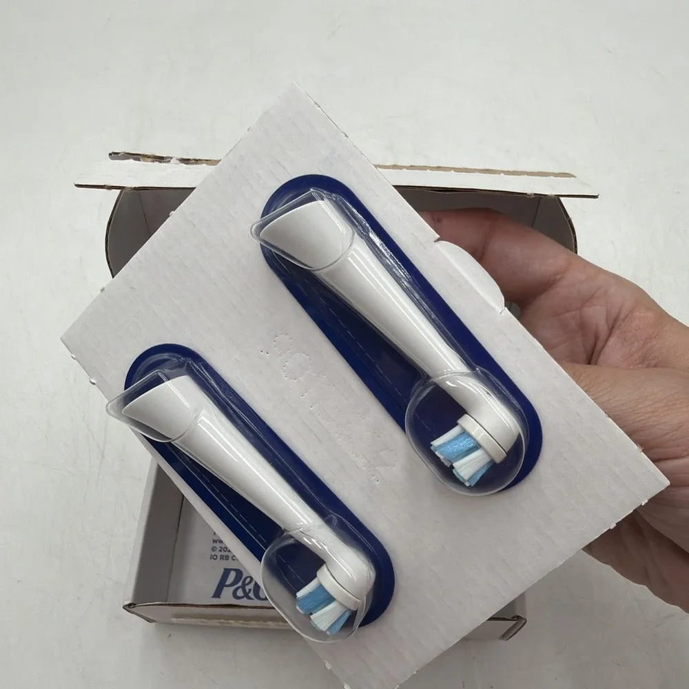 Oral-B iO Series Ultimate Clean Electric Toothbrush Replacement Brush Heads 4 Ct